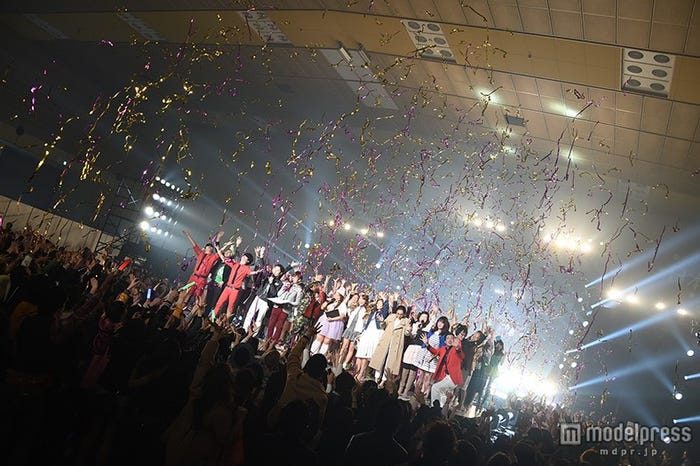 メインステージは常に満員の大盛り上がり