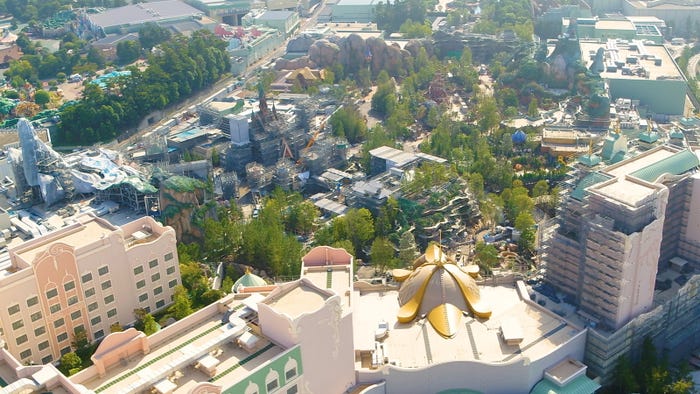 「ファンタジースプリングス」工事現場の様子(2023年9月10日撮影)(C)Disney