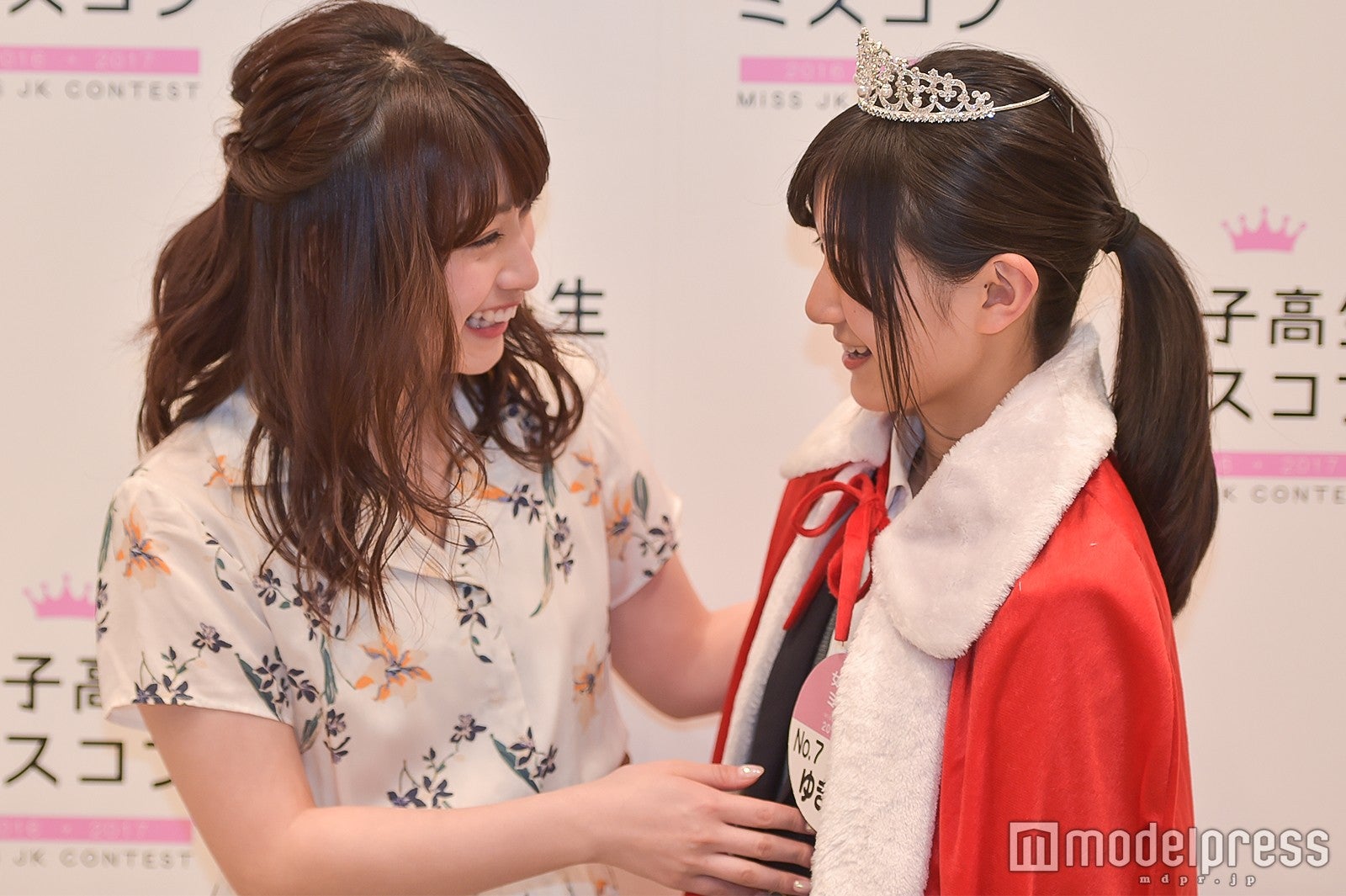 （左から）りこぴん、ゆきゅん （C）モデルプレス