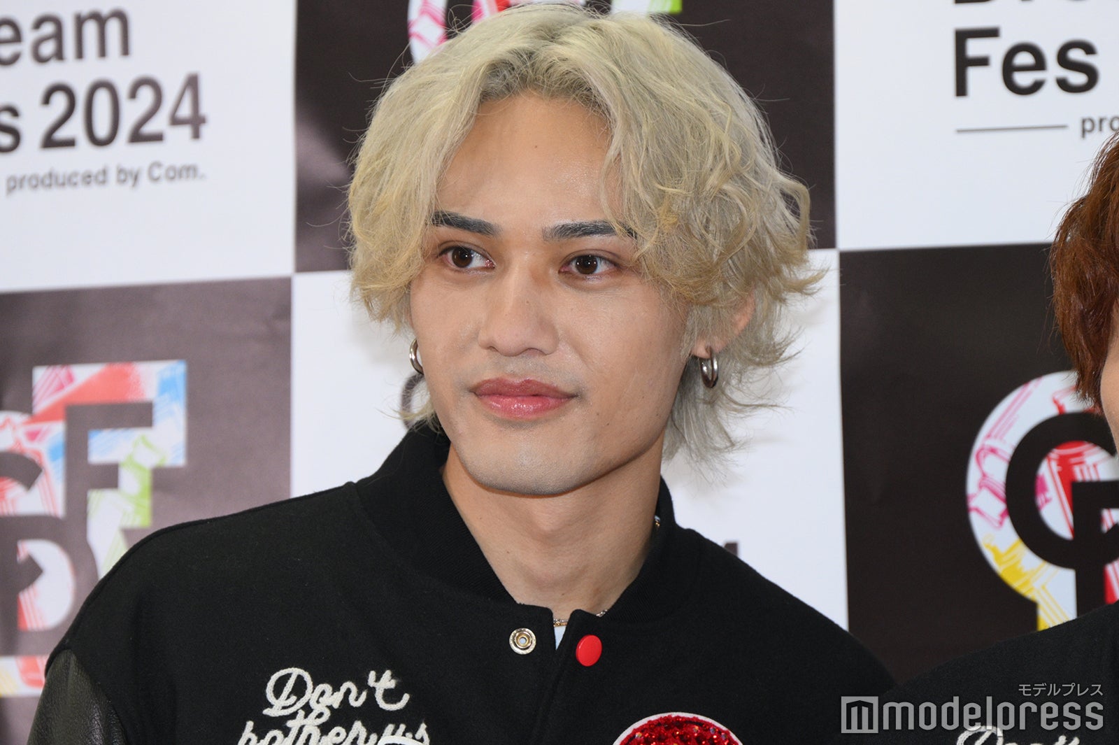 コムドットひゅうが、殺陣終え舞台裏で“男泣き” メンバー暴露