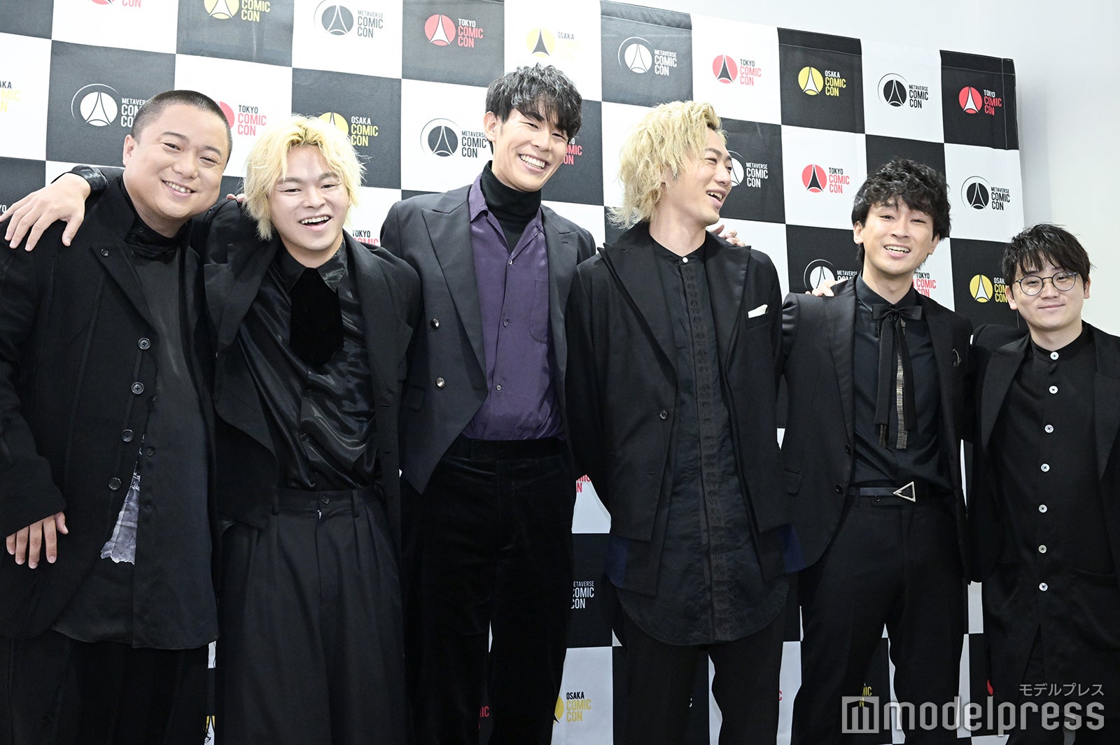 東海オンエア（左から）ゆめまる、しばゆー、りょう、てつや、としみつ、虫眼鏡 （C）モデルプレス