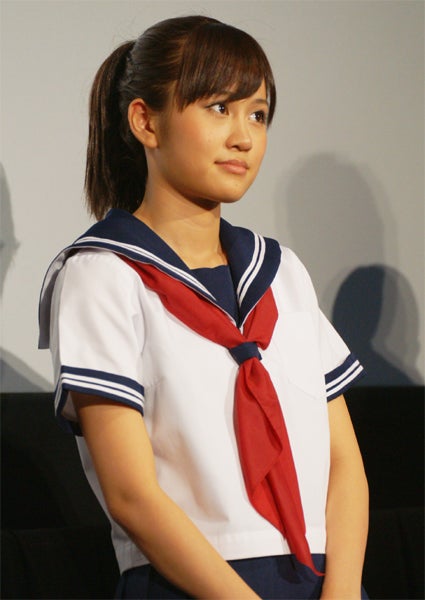 画像6/9) AKB48前田敦子、峯岸みなみ キュートなセーラー服姿で「もしドラ」初日舞台挨拶 - モデルプレス