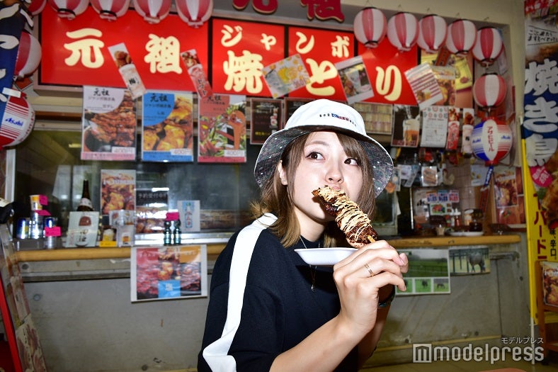 元祖ジャンボ焼き鳥は必食！タバスコ味がクセになる！