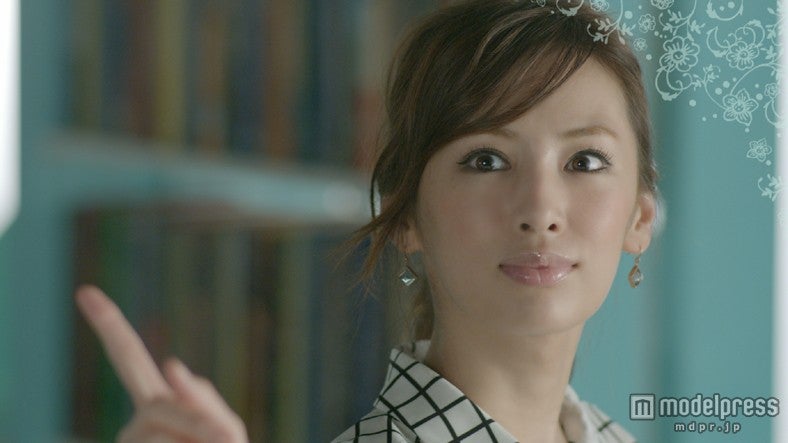 北川景子の美貌にうっとり　スタッフもため息