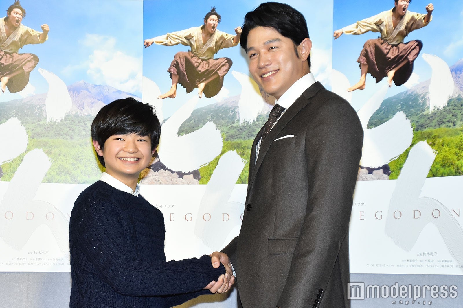 渡邊蒼、鈴木亮平 （C）モデルプレス