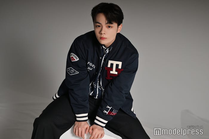 鶴房汐恩(C)モデルプレス