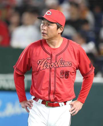 【解説】低迷続く広島 浮上のカギ握る新井采配 「ファビアンはもう大丈夫」「失敗恐れず仕掛けたらいい」内田順三氏の視点