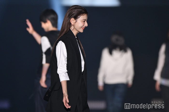 スザンヌ(C)モデルプレス