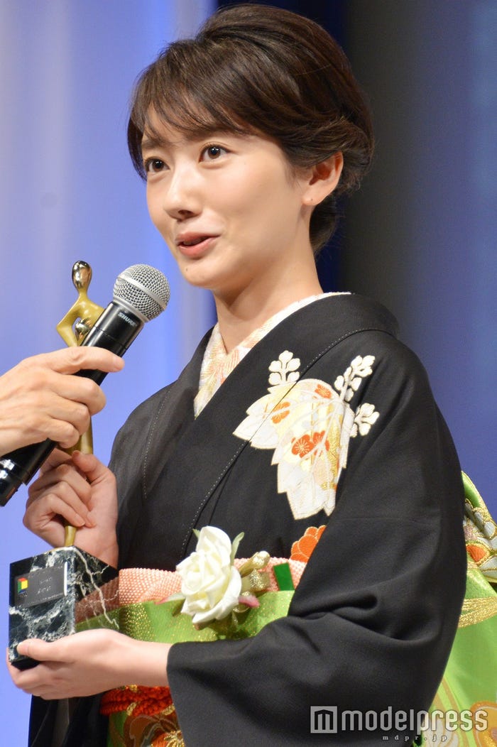 波瑠(C)モデルプレス