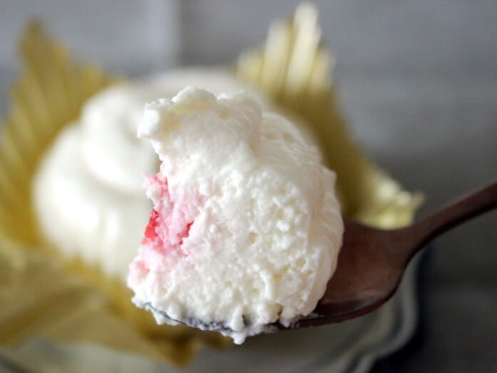 ふわっと口の中で消えると同時に、ミルク感のある余韻が残ります