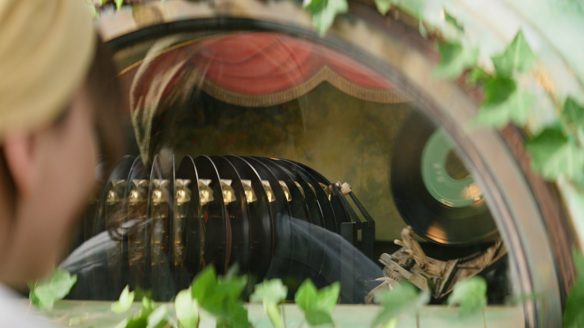 TVCM「GREEN JUKEBOX 始篇」より（提供写真）