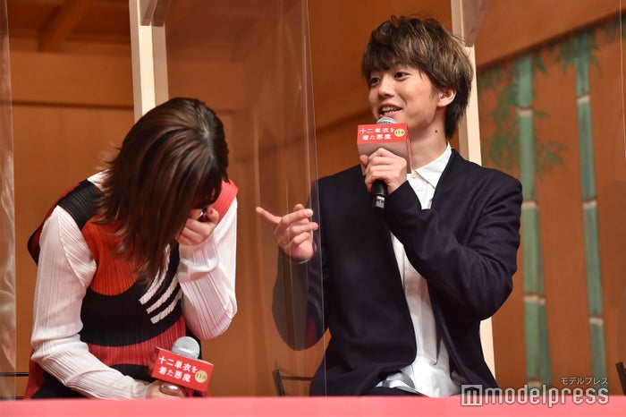 伊藤健太郎 伊藤沙莉に不意打ちキス 僕の技量不足でした 黒木瞳監督から裏話暴露される 十二単衣を着た悪魔 モデルプレス