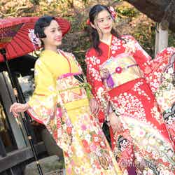 （左から）大谷凜香、紺野彩夏（C）モデルプレス