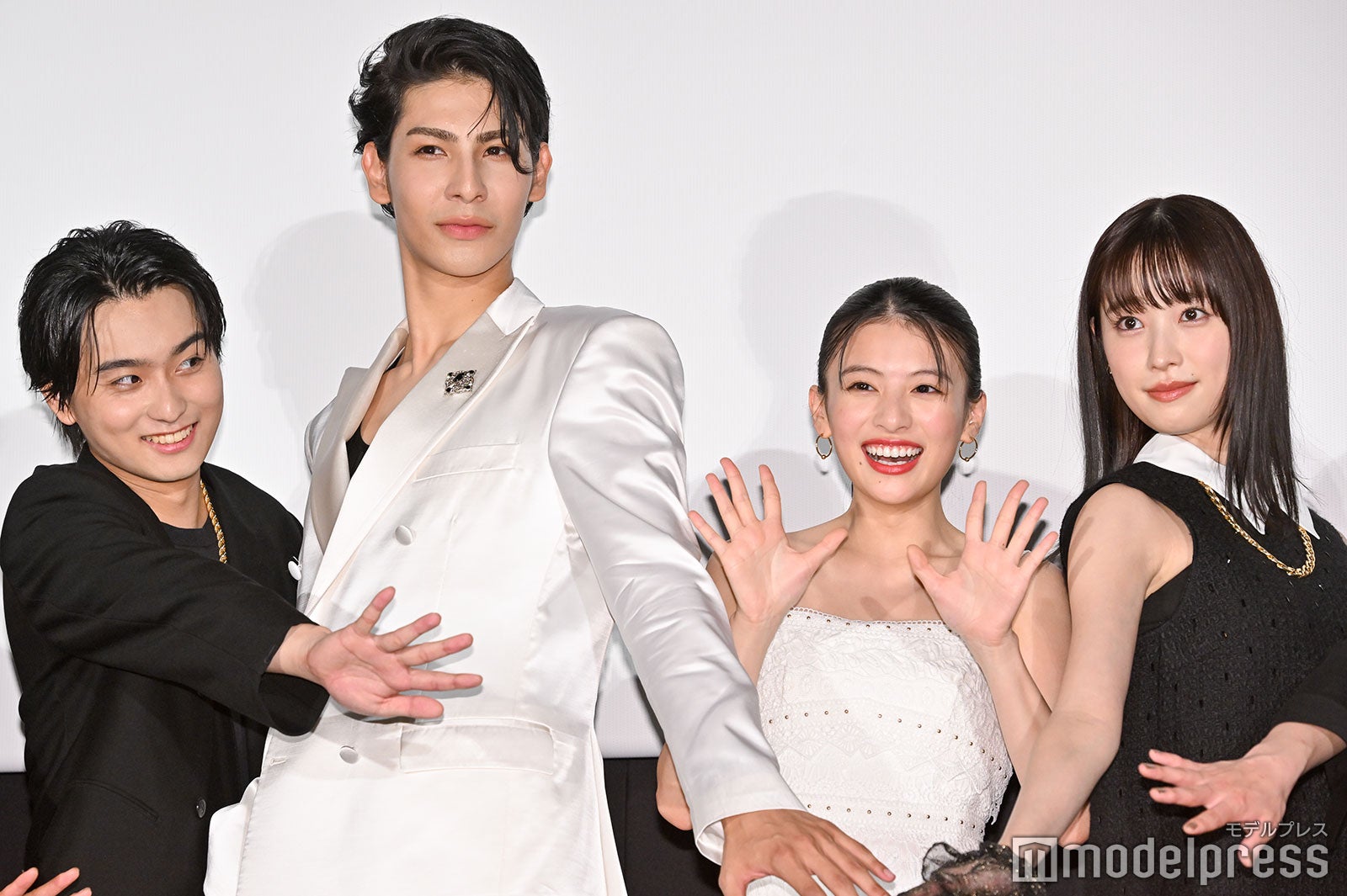 奥平大兼、ラウール、出口夏希、高橋ひかる（C）モデルプレス