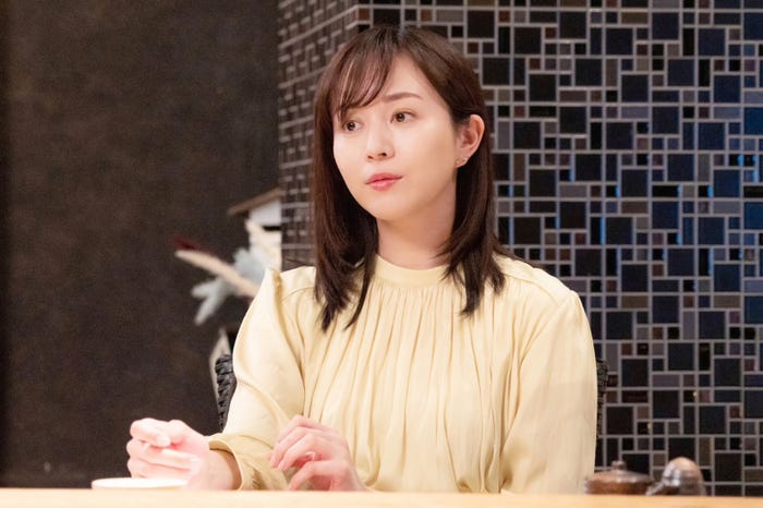 比嘉愛未「ケイジとケンジ、時々ハンジ。」第4話より(C)テレビ朝日