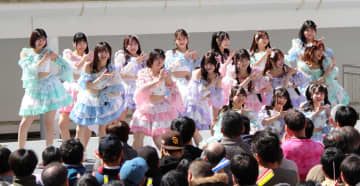 SKE48 東京でのリリイベに800人 新曲に「ぴったり」の晴天で大盛り上がり 発売前にMVは再生数200万回に迫る勢い