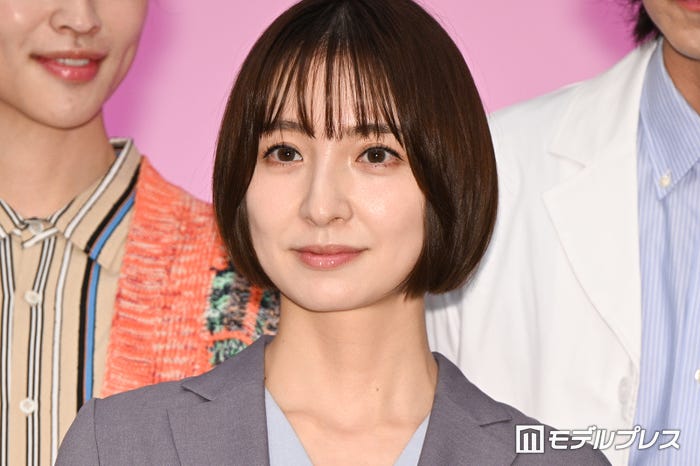 篠田麻里子(C)モデルプレス