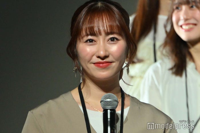 佐々木彩夏(C)モデルプレス