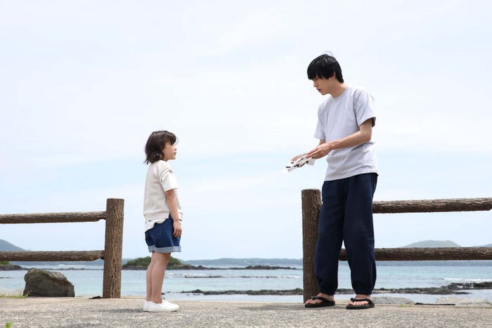 宮崎莉里沙、杉野遥亮「ばらかもん」より(C)フジテレビ