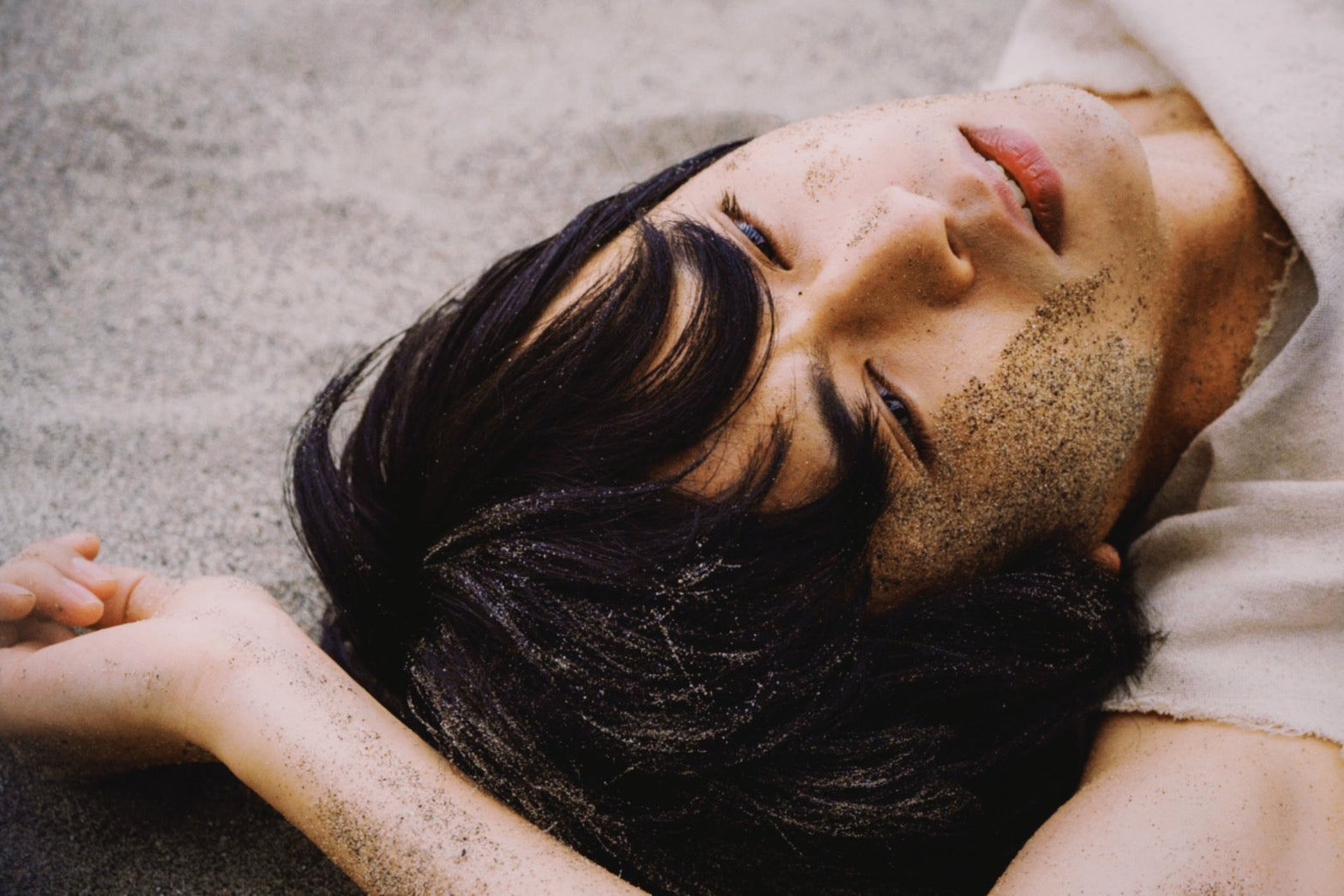 佐藤勝利「アポロの歌」第1話（C）「アポロの歌」製作委員会・MBS