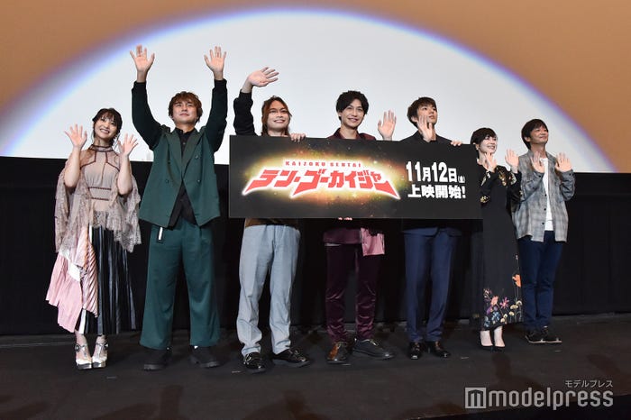 (左より)小池唯、清水一希、池田純矢、小澤亮太、山田裕貴、市道真央、中澤祥次郎監督(C)モデルプレス