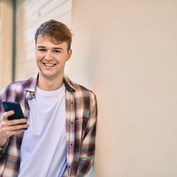 確かめてみた?男性が「本当に好きな人に送るLINE」の共通点