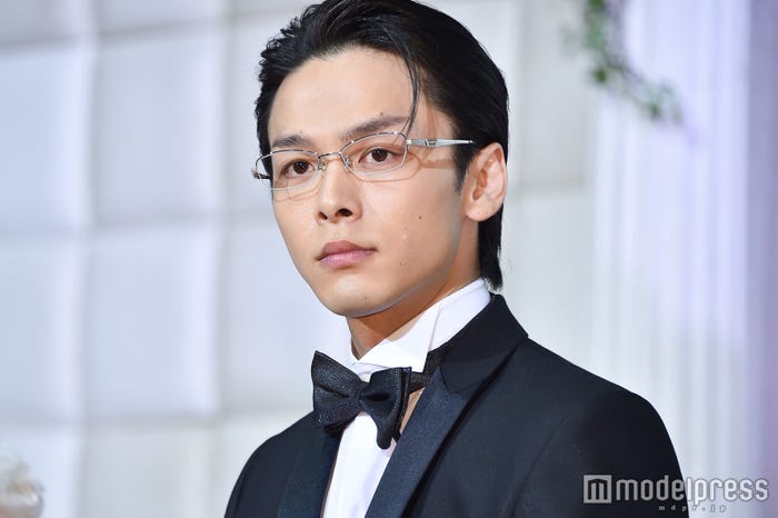 ホリデイラブ で改めて際立つ中村倫也の カメレオン俳優 ぶり ダイワハウスcmとの別人ギャップに驚く人も続出 モデルプレス ホリデイラブ で改めて際立つ中村倫也の カメレオン俳優 ぶり ダイワハウスcmとの別人ギャップに驚く人も続出 モデルプレス