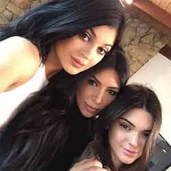 ケンダル（右端）、キム（中央）との３ショット。
Kylie Jenner Instagramより