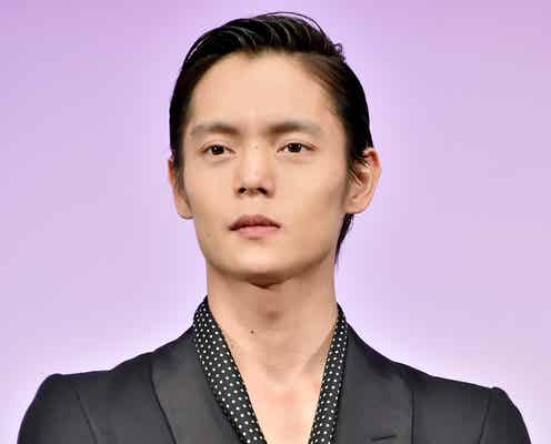 キスマイ藤ヶ谷太輔&窪田正孝が仲良すぎ!30回キス、“腕グイ”に「ズキューン」…悶絶級の“クボガヤ”エピソードを振り返る
