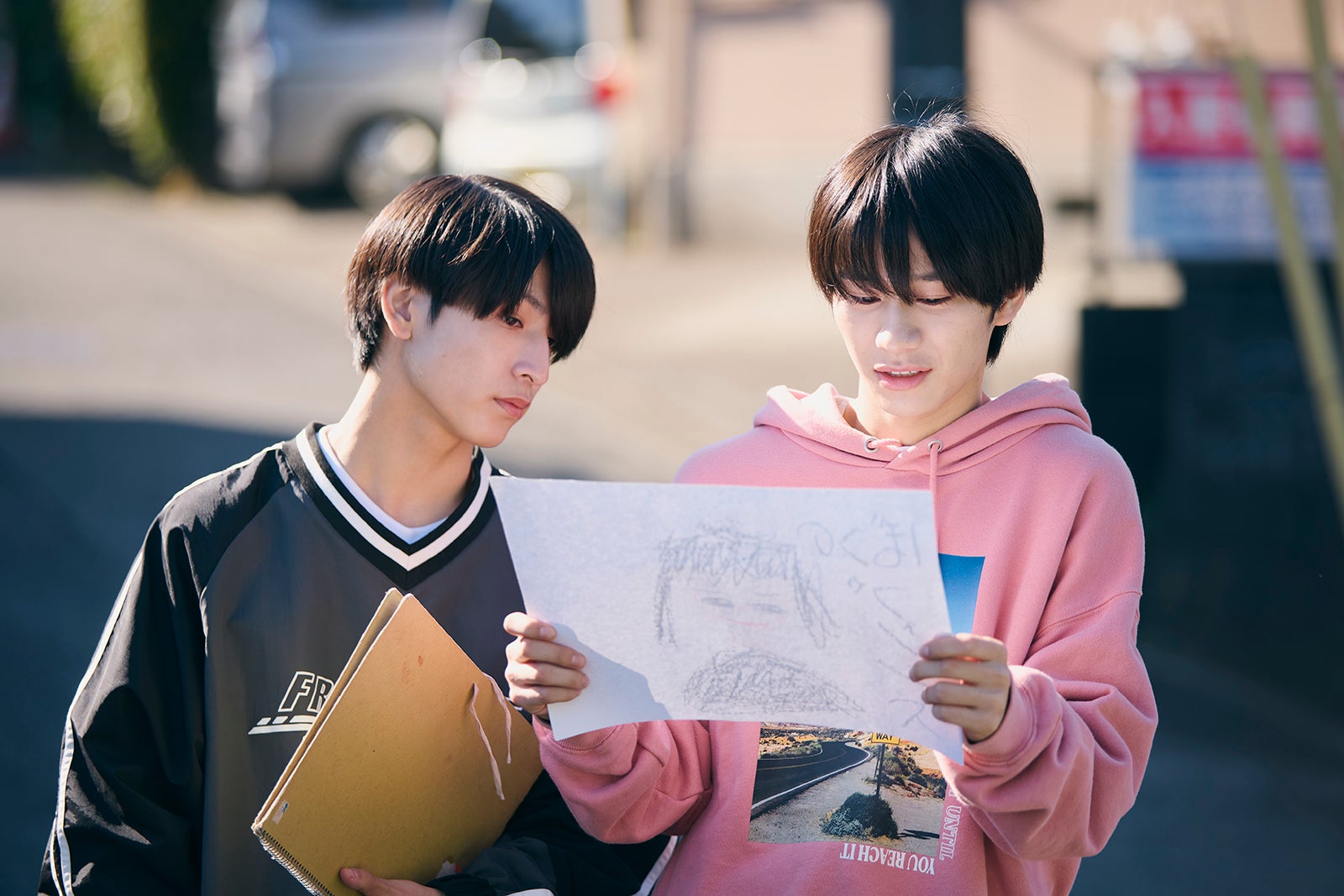 山中一輝、嶋崎斗亜（C）232／LDF／「恋愛革命」製作委員会