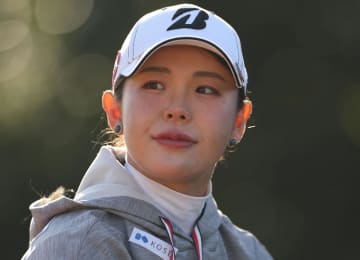 Xmasイルミの前で人気フィギュアスケーターと2ショット 吉田優利「めっちゃ正直な性格の関西ガール」と投稿