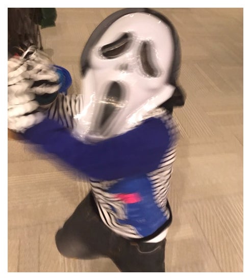 お化けの仮装をした勸玄くん／小林麻耶オフィシャルブログ（Ameba）より