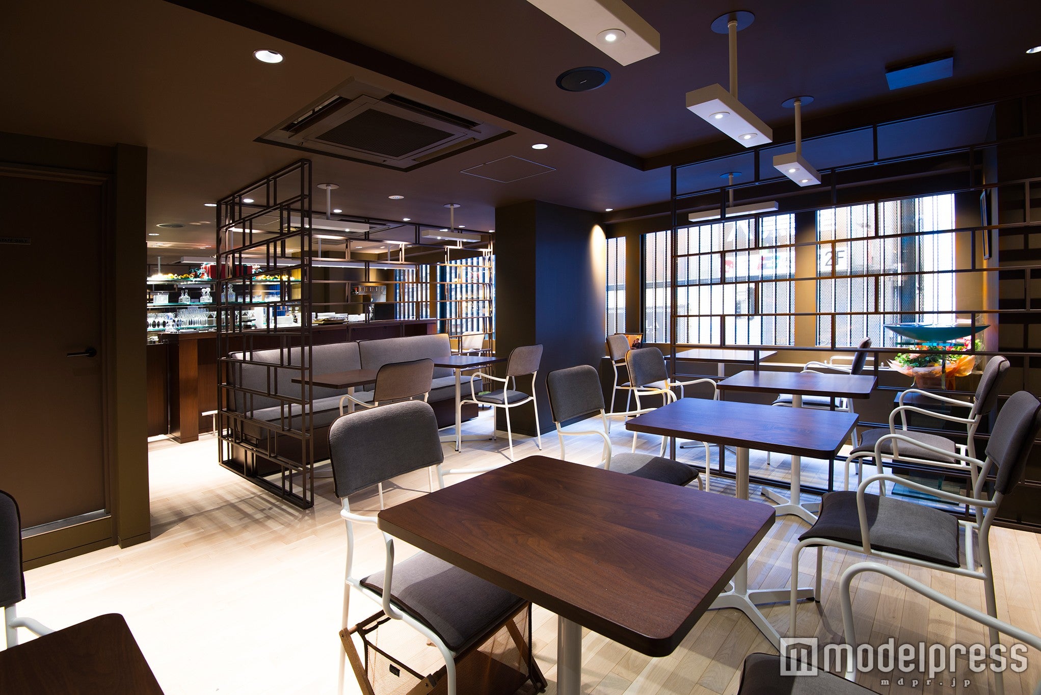 「ピエールマルコリーニ銀座店」カフェ／画像提供：CCC