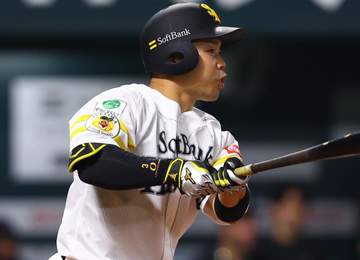 ソフトバンク快勝で連敗3でストップ 五回に近藤が右翼フェンス直撃の先制タイムリー 松本晴が5回無失点 小久保監督「今日負けるのと勝つのでは大違い」