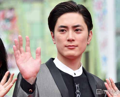 間宮祥太朗、沖縄レッドカーペットでキリッと男前 観光も満喫した滞在を振り返る