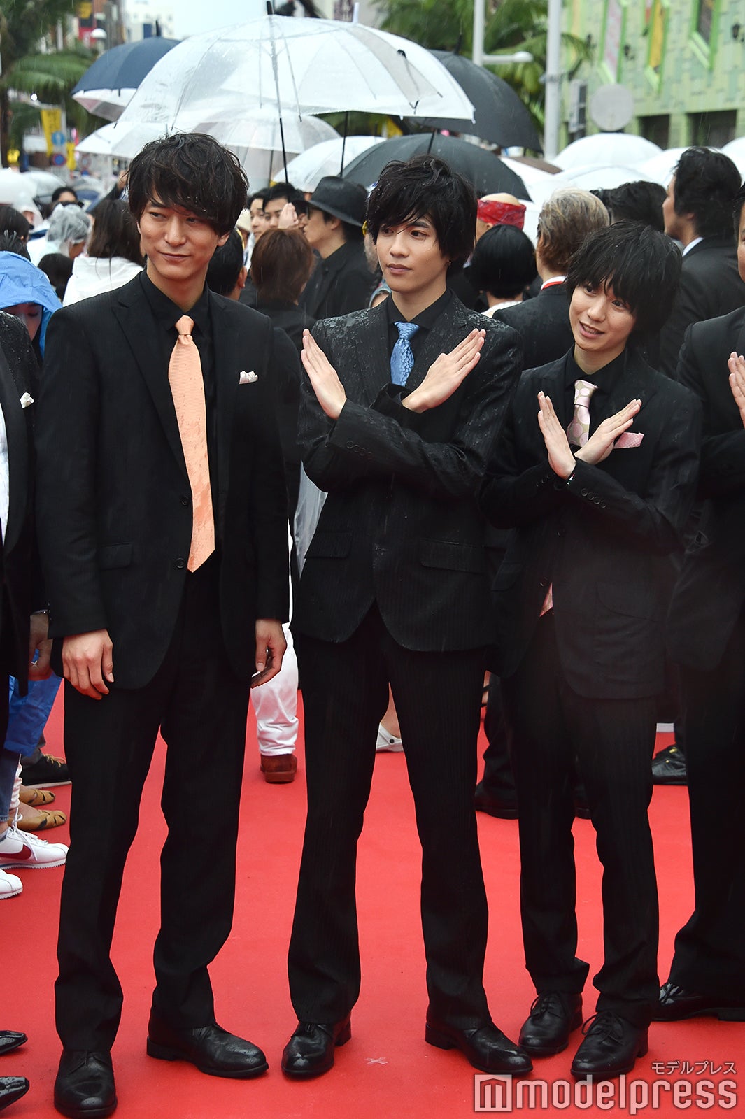 （左から）浅香航大、志尊淳、小越勇輝（C）モデルプレス