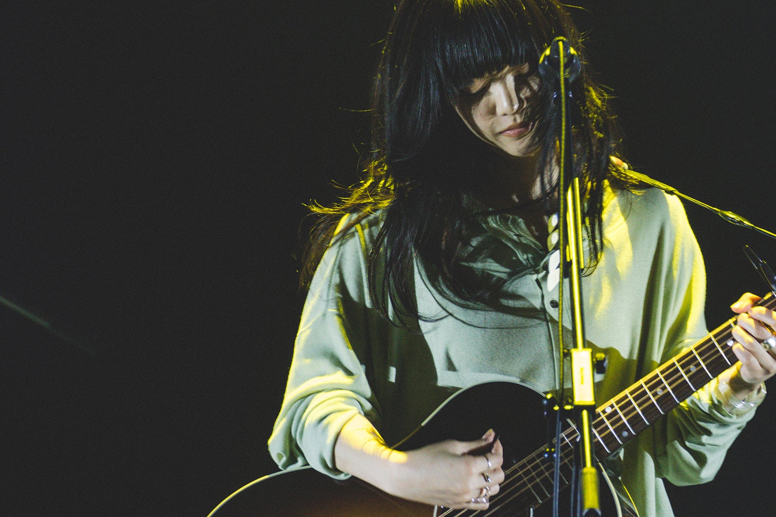 あいみょん／撮影：鈴木友莉