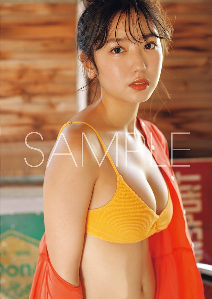 沢口愛華「GIRLSgraph.003」(宝島社、2021年11月27日発売)クリアファイル画像/提供画像
