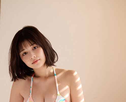 「王様のブランチ」リポーター・冴木柚葉、美谷間輝くビキニ姿にうっとり
