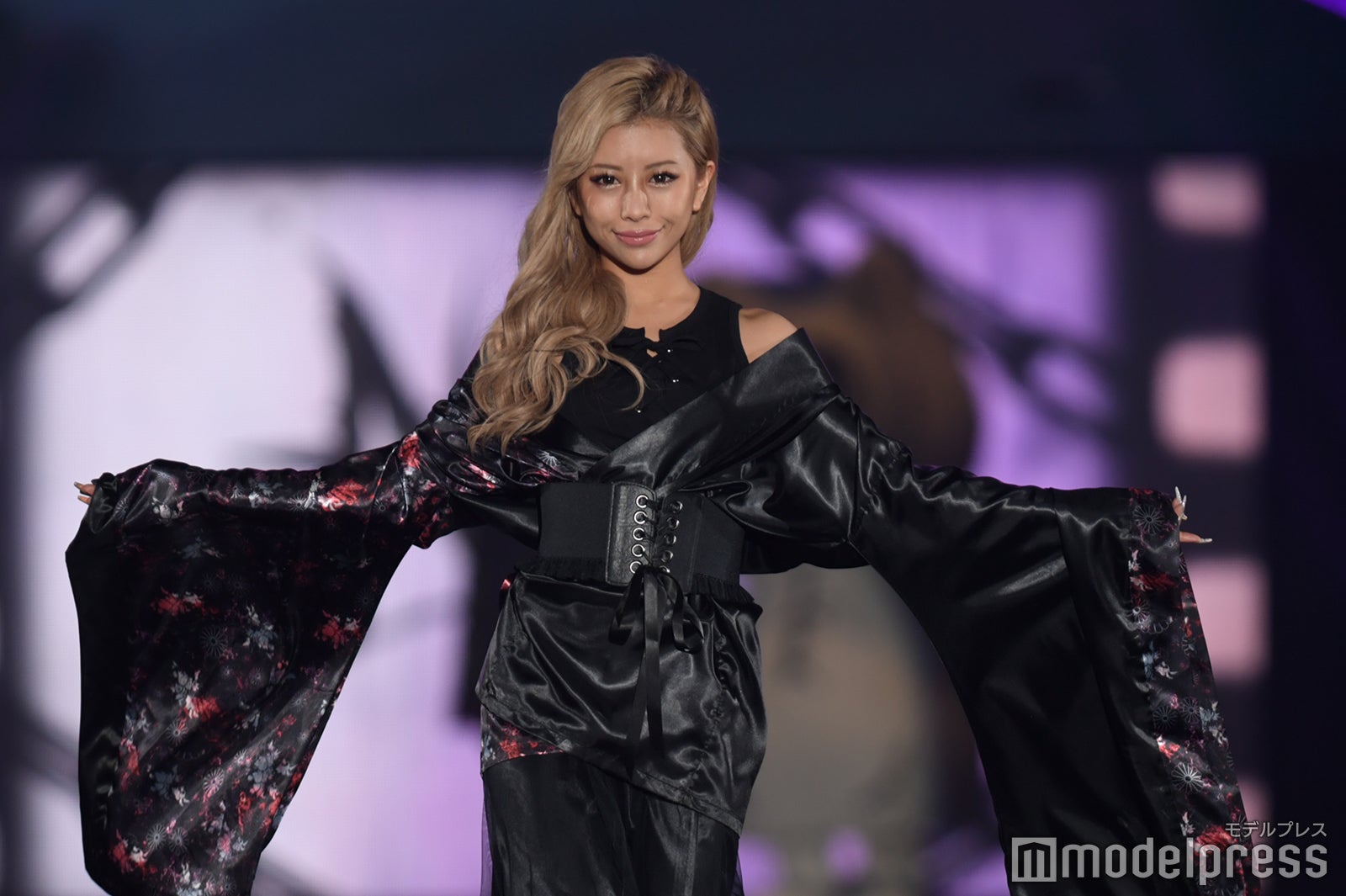 華（C）モデルプレス