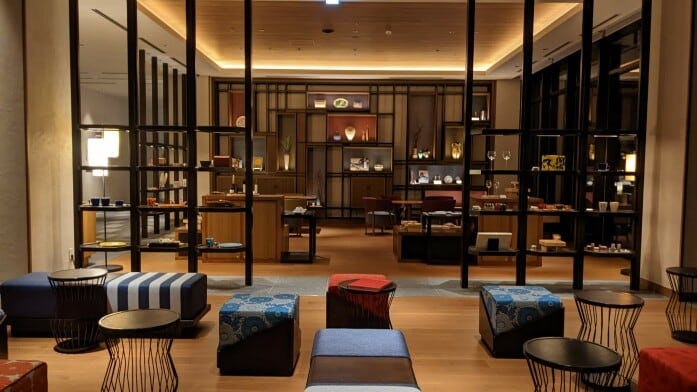 ホテルロビーからリゾートセンターを望む（ホテルインディゴ犬山有楽苑）