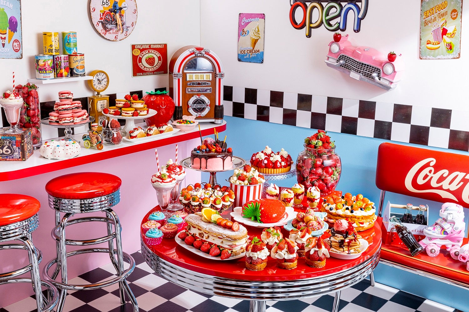 ストロベリー“グルービー”ダイナー／画像提供：ヒルトン東京