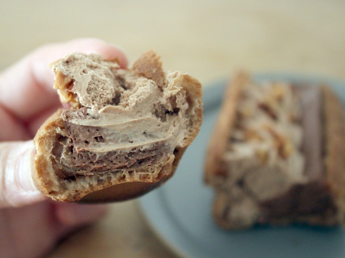 チョコホイップのまろやかな味わいが、ガナッシュクリームを引き立てます