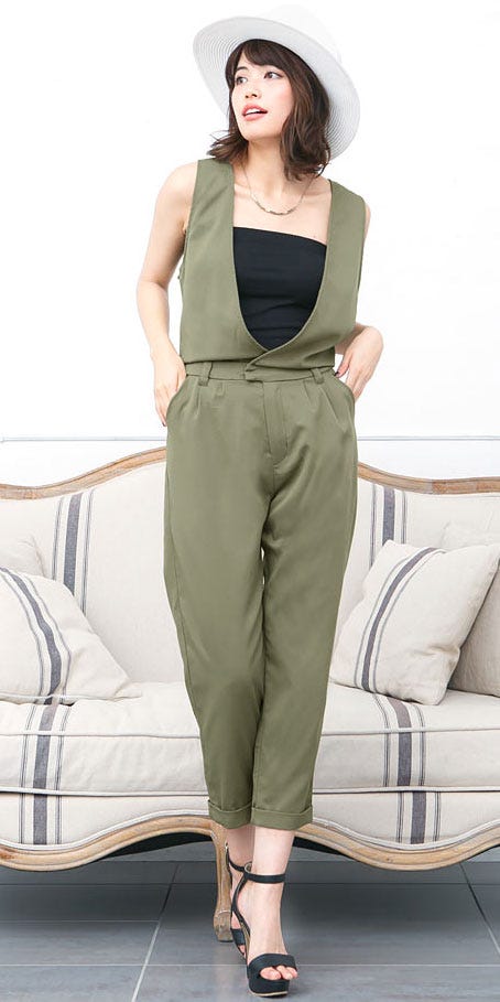 カシュクール☆クロップドオールインワン「神戸レタス」2990円(税込)/画像提供:神戸レタス