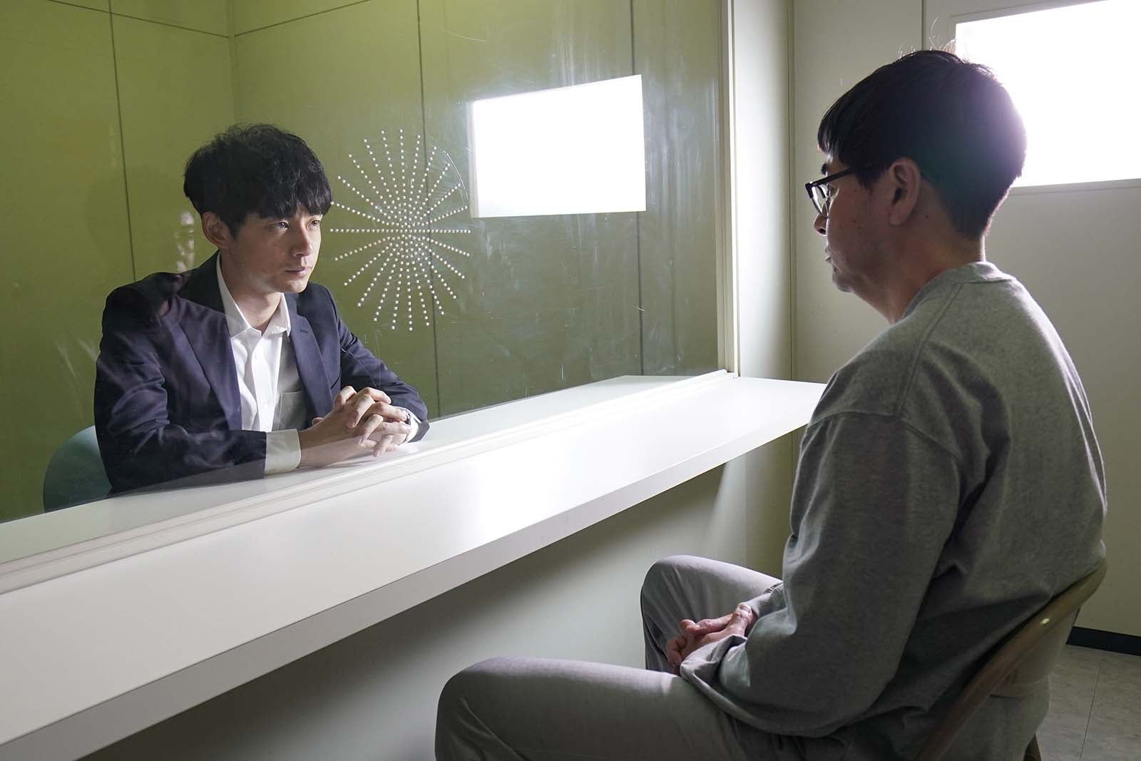 坂口健太郎「CODE―願いの代償―」第4話より（C）読売テレビ・日本テレビ