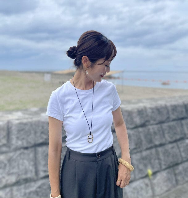 ミニT　バングル　ネックレス　アクセ使いがポイント