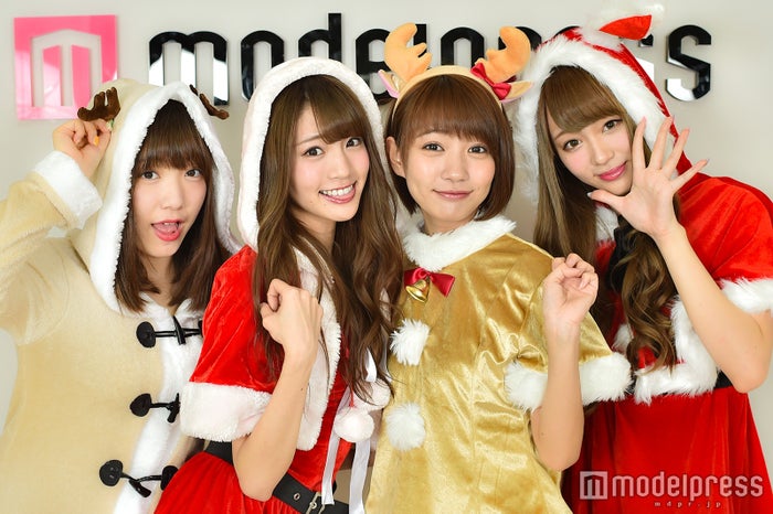 注目の美女揃い 夢アド 美脚全開クリスマスコスが可愛すぎ 欲しいものは 愛 色気 年齢 頭のネジ ガールズトークが止まらない モデルプレス