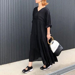 重たく見せない夏のブラックコーデ|定番の”黒”は夏も着たい!
