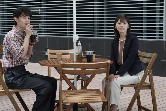 藤原大祐、小芝風花「転職の魔王様」第5話より(C)カンテレ