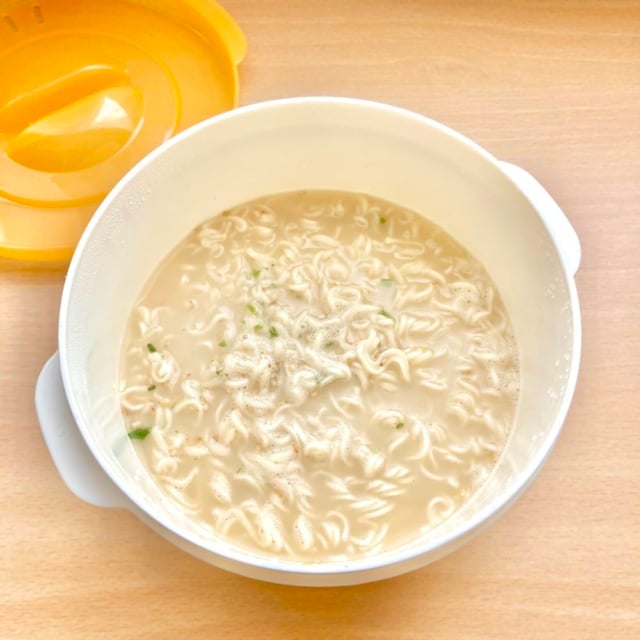 料理をしたくないときにも簡単にラーメンができるので常備しておくと便利です。
